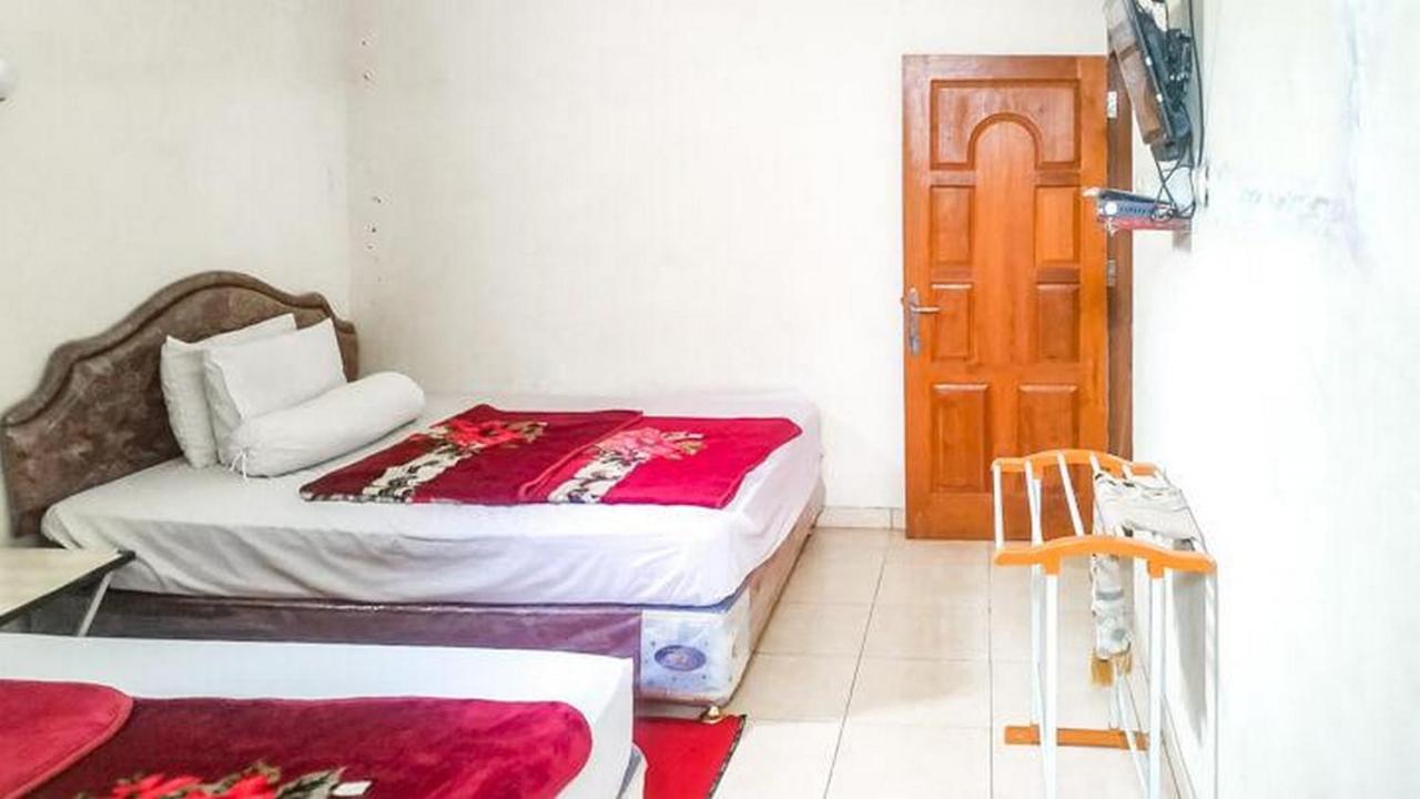 Villa Al Barokah Syariah Family Mitra Reddoorz Near Sarangan Lake Buitenkant foto